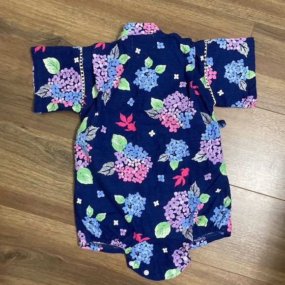 2/$30 Beautiful Japanese style onesie - Picture 3 of 9